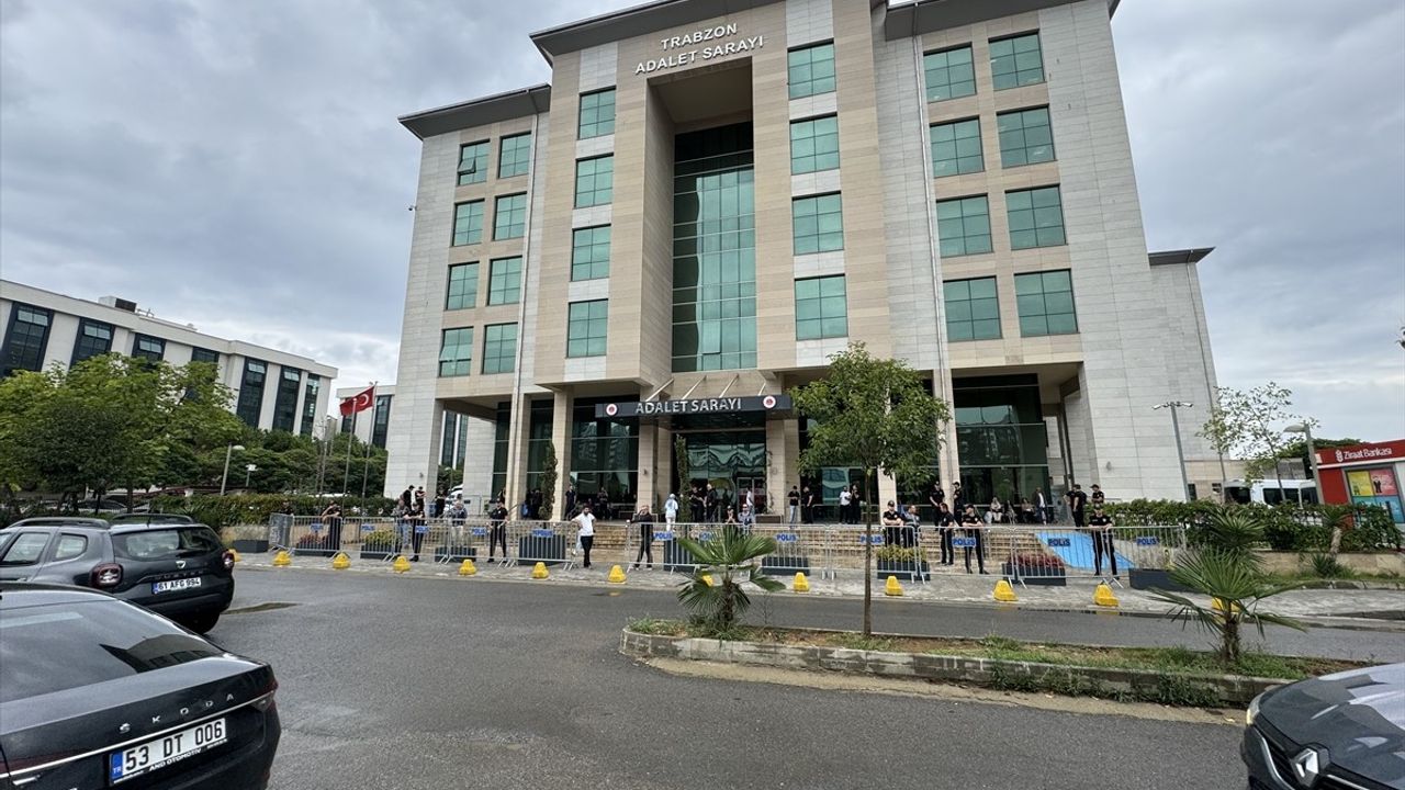 Hopa Olayları Davasında Beraat Kararı: 13 Polis Aklandı