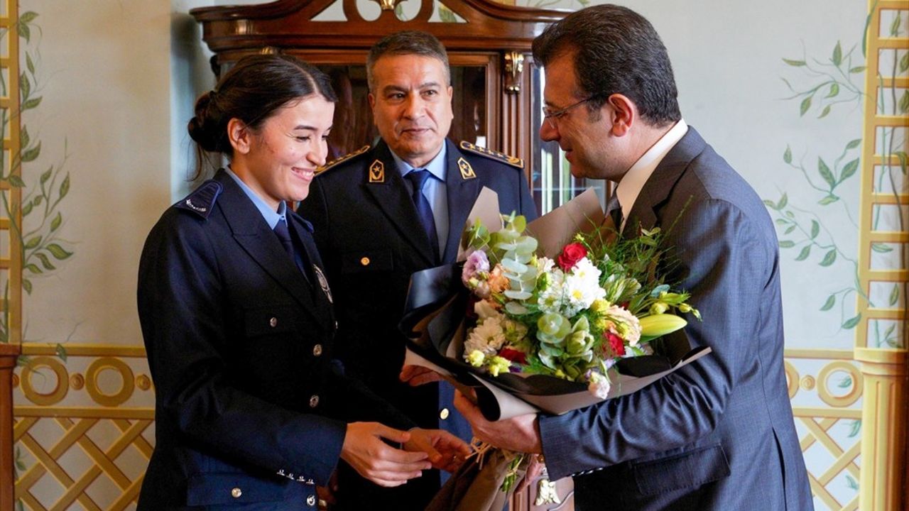 İBB Başkanı Ekrem İmamoğlu, Zabıta Mensuplarıyla Bir Araya Geldi