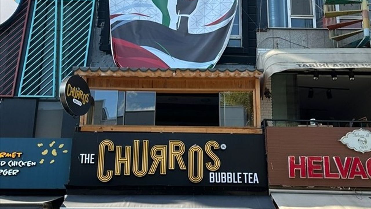 İBB, Pendik'teki Esnafa 'İsrail'i Boykot Afişi' Nedeniyle Ceza Kestikleri İddiası