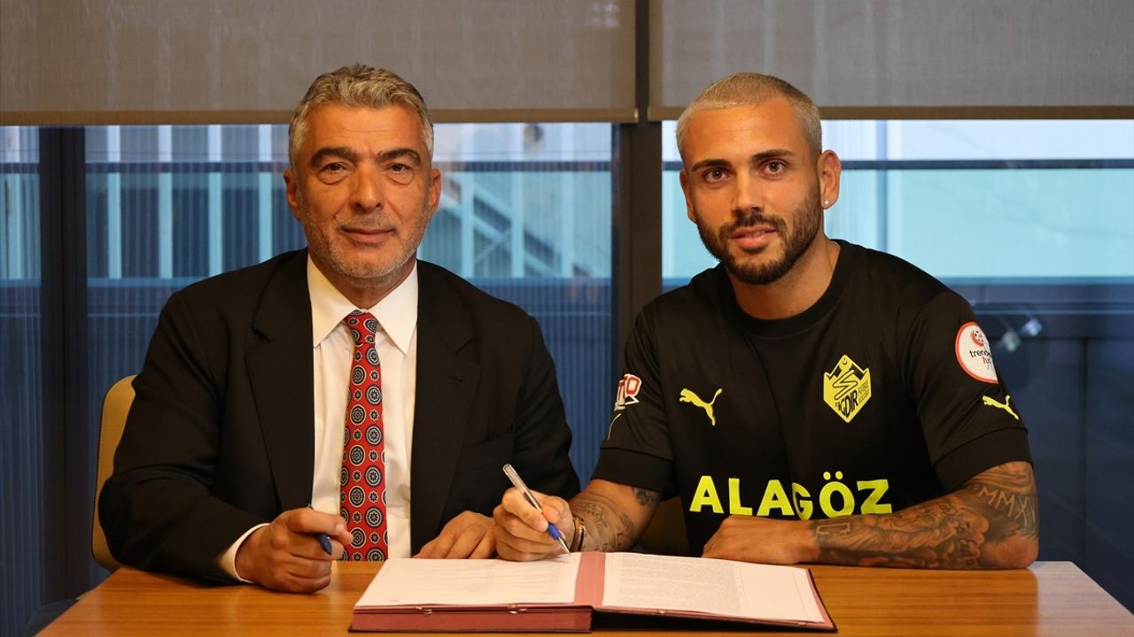 Iğdır FK Burak Çoban İle Anlaştı