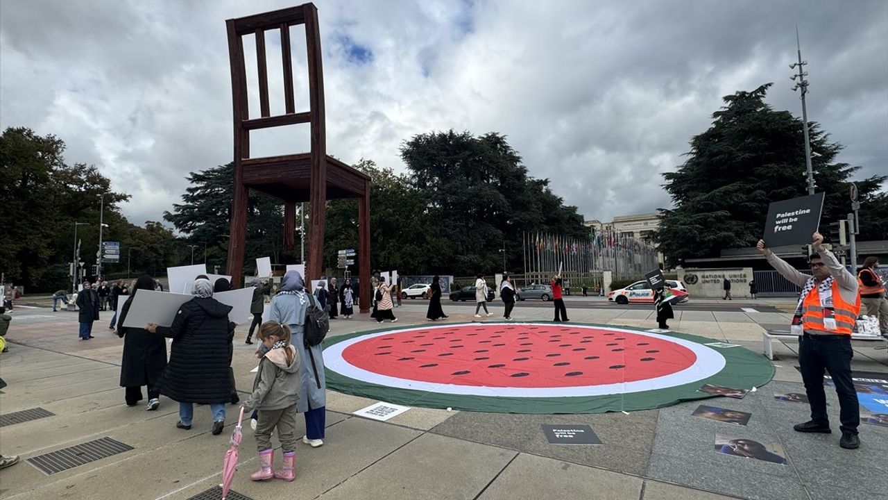 İsrail'in Gazze'deki Saldırıları Protesto Edildi