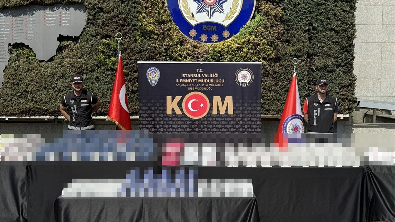 İstanbul'da Kaçak İlaç Operasyonu: 2 Şüpheli Gözaltına Alındı