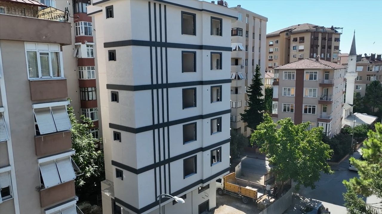 İstanbul'da Yarısı Bizden Kampanyası ile Kentsel Dönüşüm Devam Ediyor