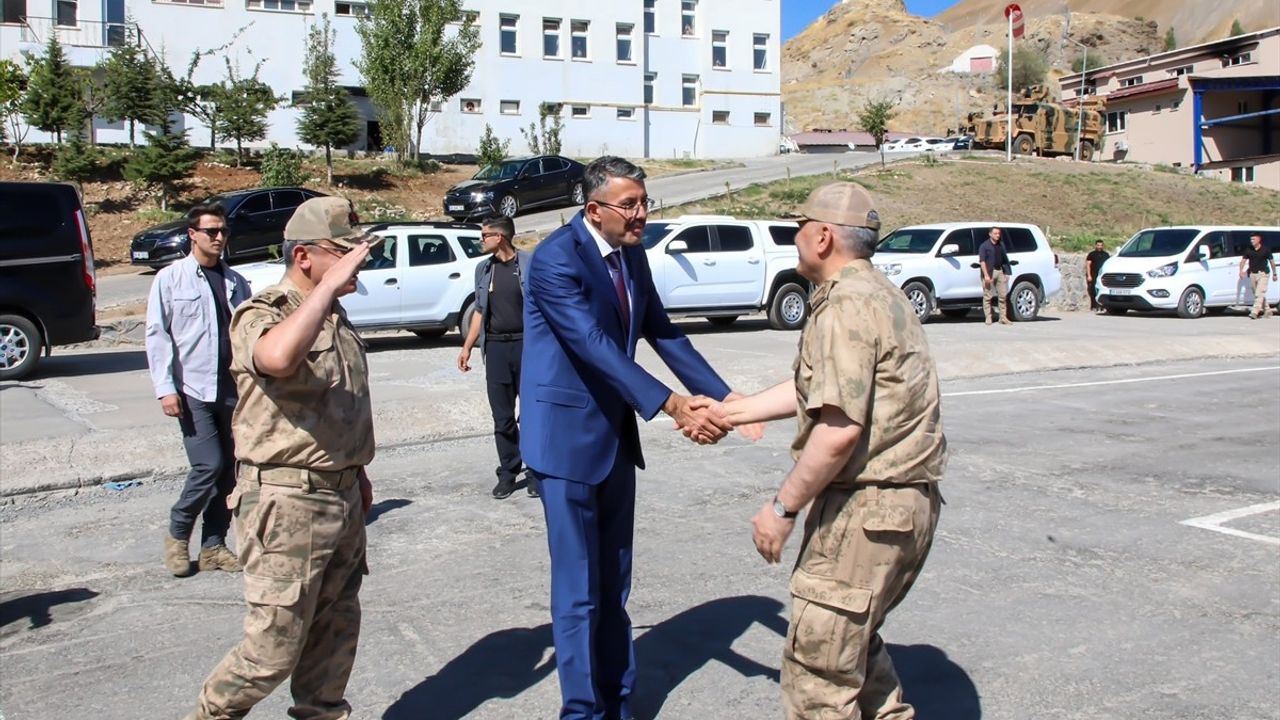 Jandarma Genel Komutanı Çardakcı Hakkari ve Van'da İncelemelerde Bulundu