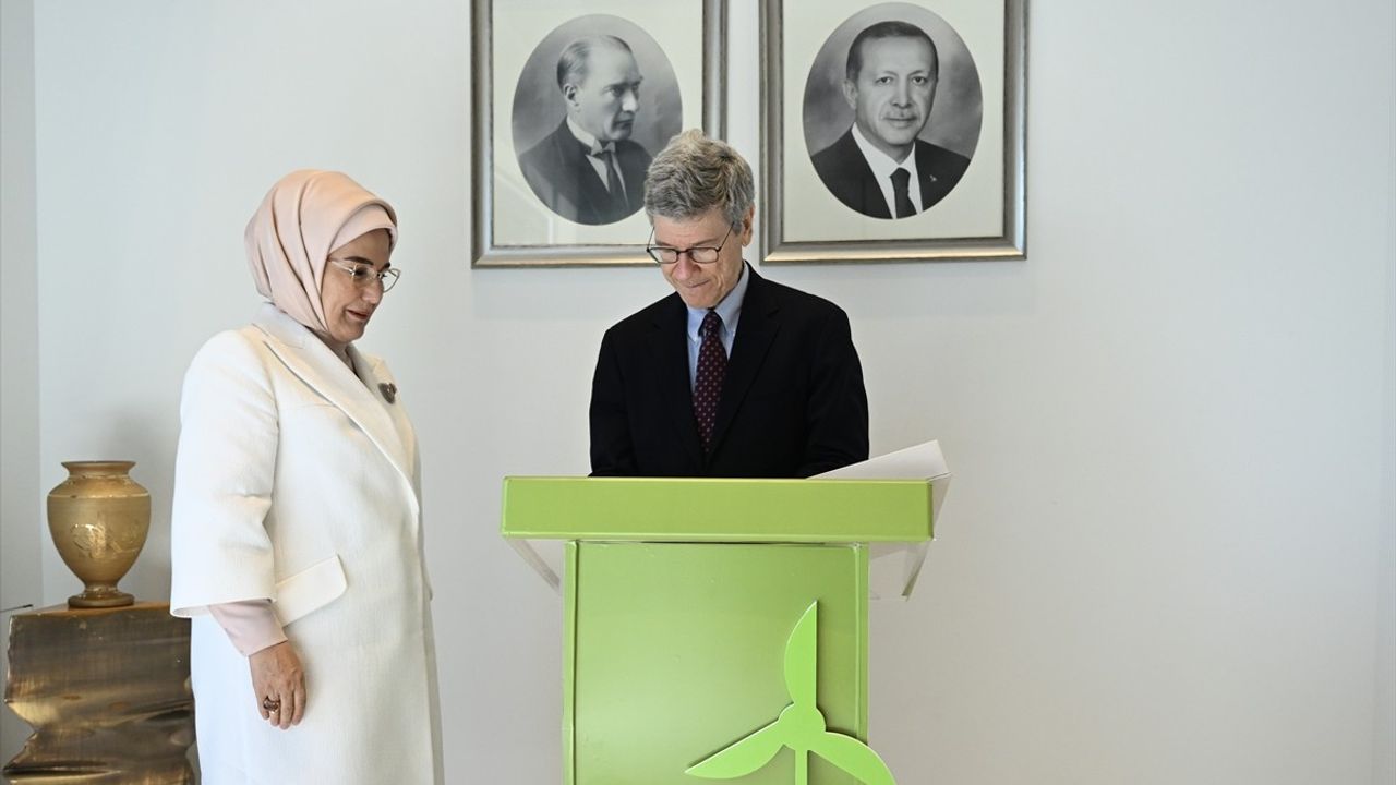 Jeffrey Sachs, Küresel Sıfır Atık İyi Niyet Beyanı'nı İmzaladı