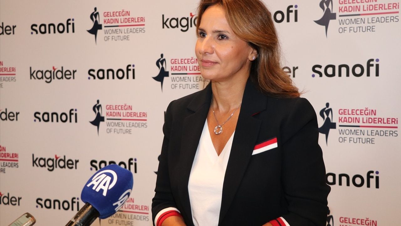 Kadın Liderler İçin Eğitim Programı İstanbul'da Başladı