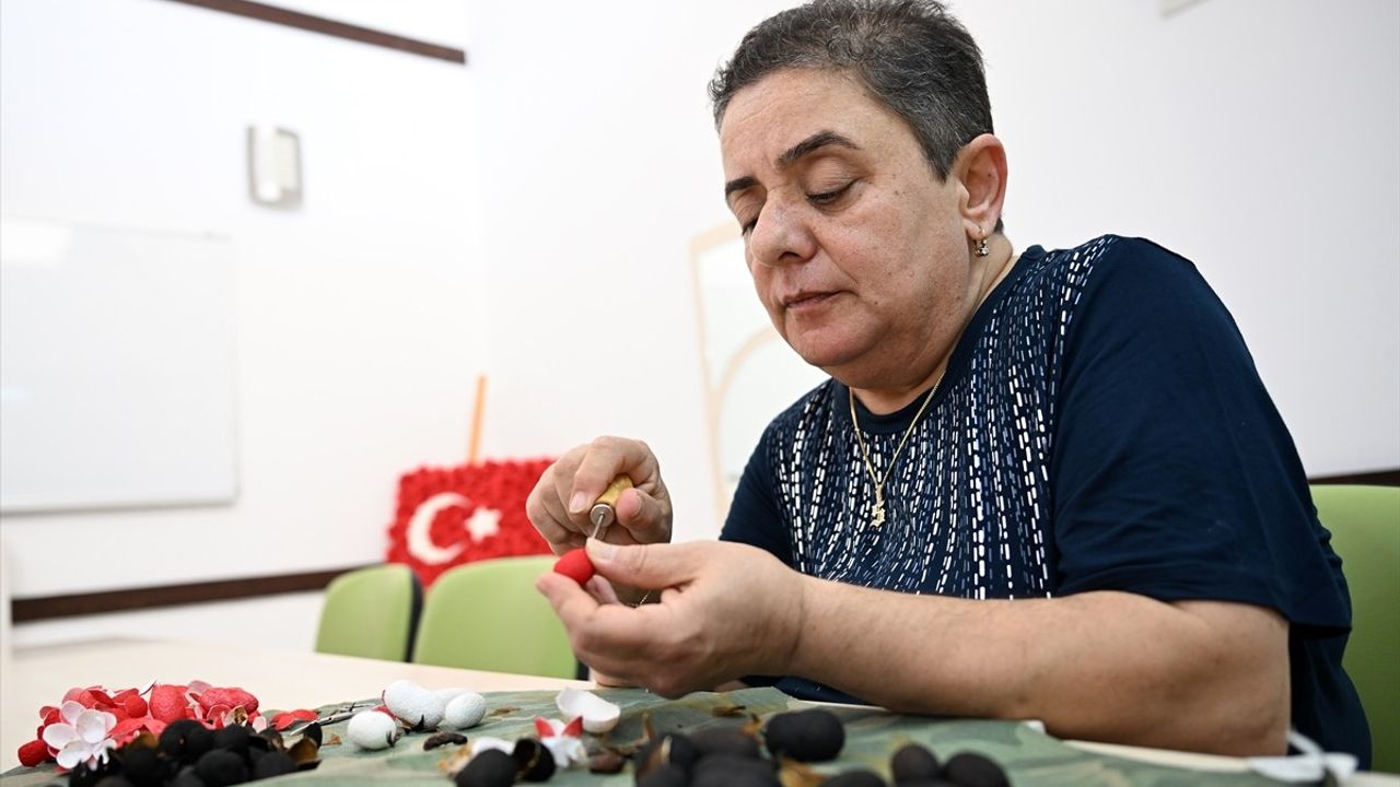 Kansere Karşı Azimle Mücadele Eden Kadından Hayat Dersi