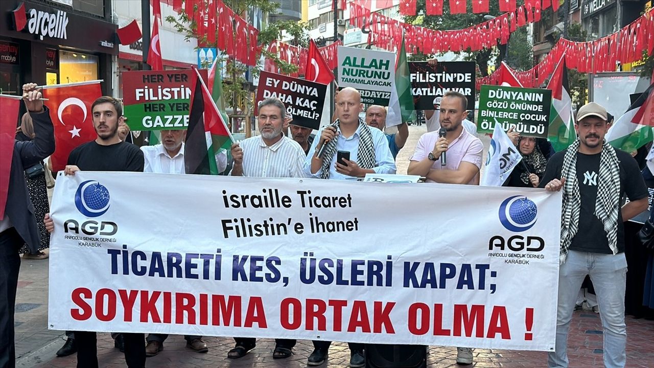 Karabük'te Filistin İçin Protesto Gösterisi Düzenlendi