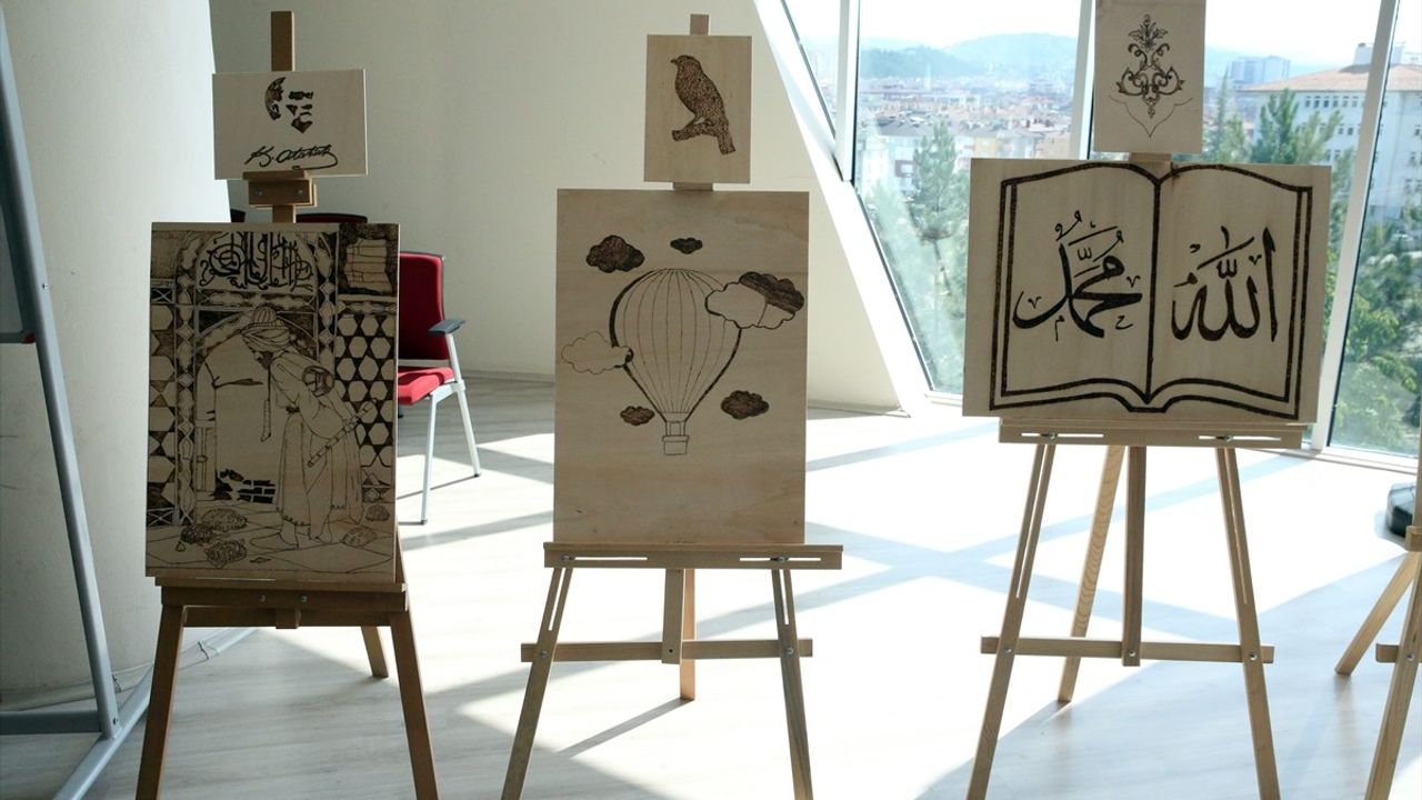 Kastamonu'da 'Ahşaba Özel Dokunuş Projesi' Kapanış Sergisi Gerçekleştirildi