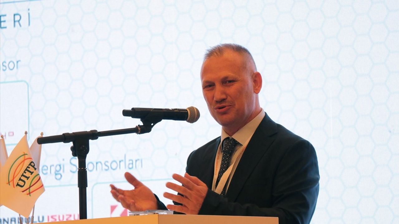 Kayseri'de Temiz Enerjili Araçlar Konferansı