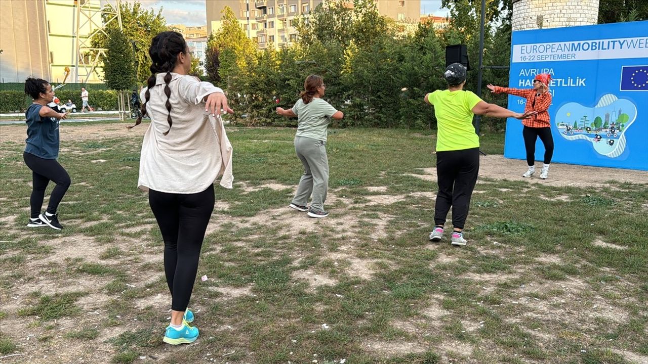 Kırklareli'nde Kadınlar İçin Zumba Etkinliği Düzenlendi