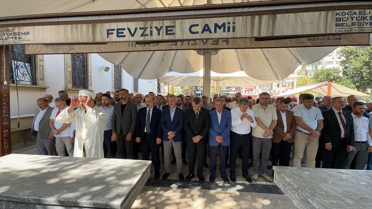 Kocaeli'de Ayşenur Ezgi Eygi İçin Gıyabi Cenaze Namazı Kılındı