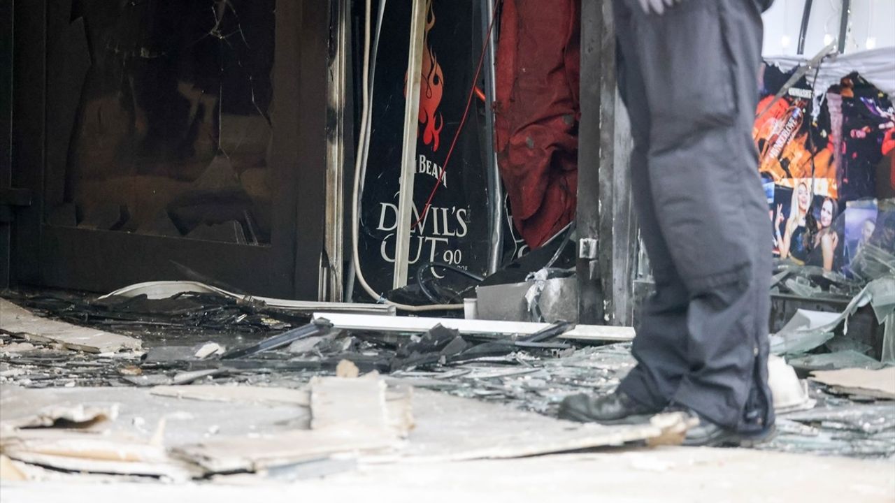 Köln'de Eğlence Mekanında Patlama