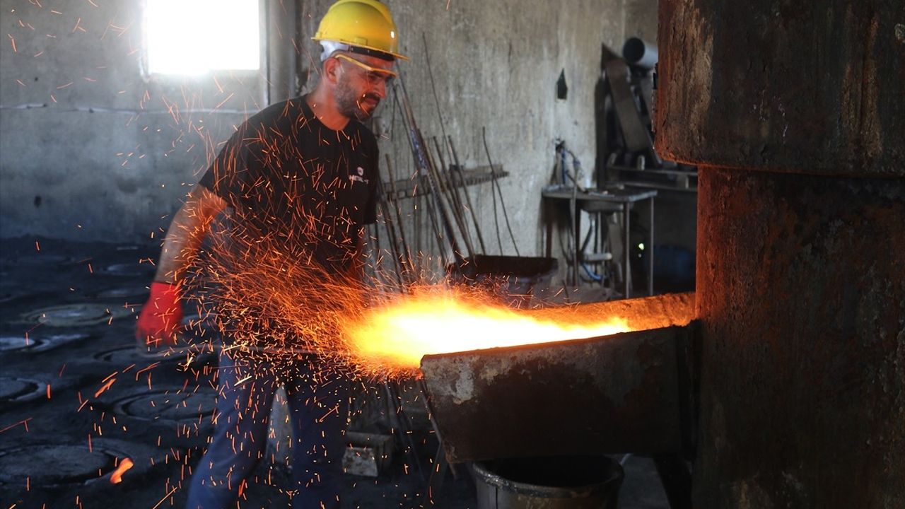 Kosova'da Yasa Dışı Silahlar İmha Edildi