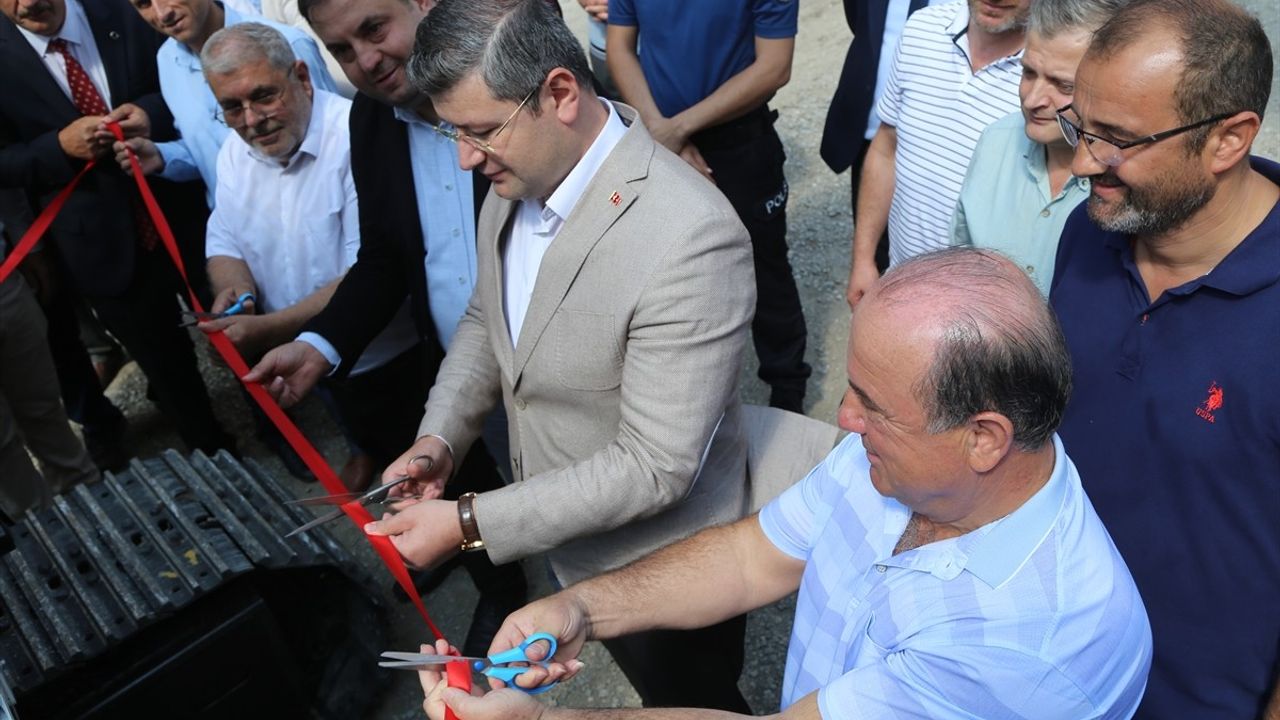 Köy Muhtarları, İnebolu'da Yeni İş Makinesi için Maaşlarını Bağışladı