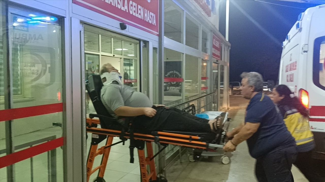 Kozan'da Trafik Kazası: 6 Yaralı