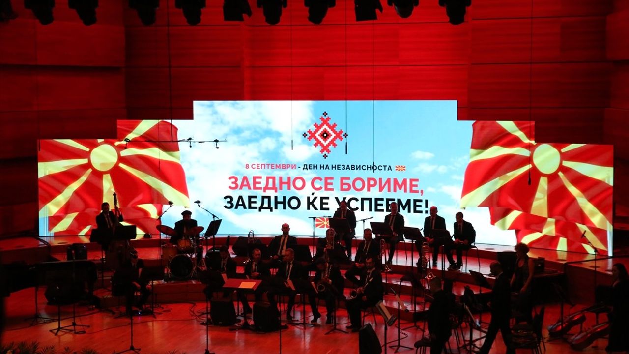 Kuzey Makedonya Bağımsızlığının 33. Yılı Kutlandı