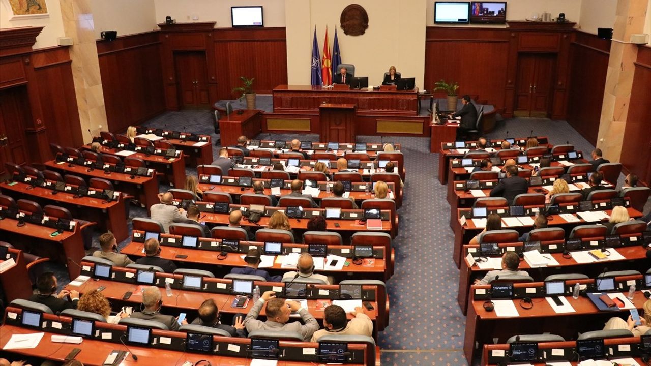 Kuzey Makedonya Meclis Başkanı Gashi'ye Yönelik Gensoru Reddedildi