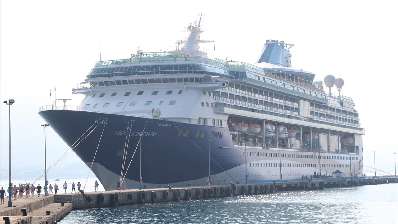 Marella Discovery Kruz Gemisi Alanya'ya 1743 Yolcu Getirdi