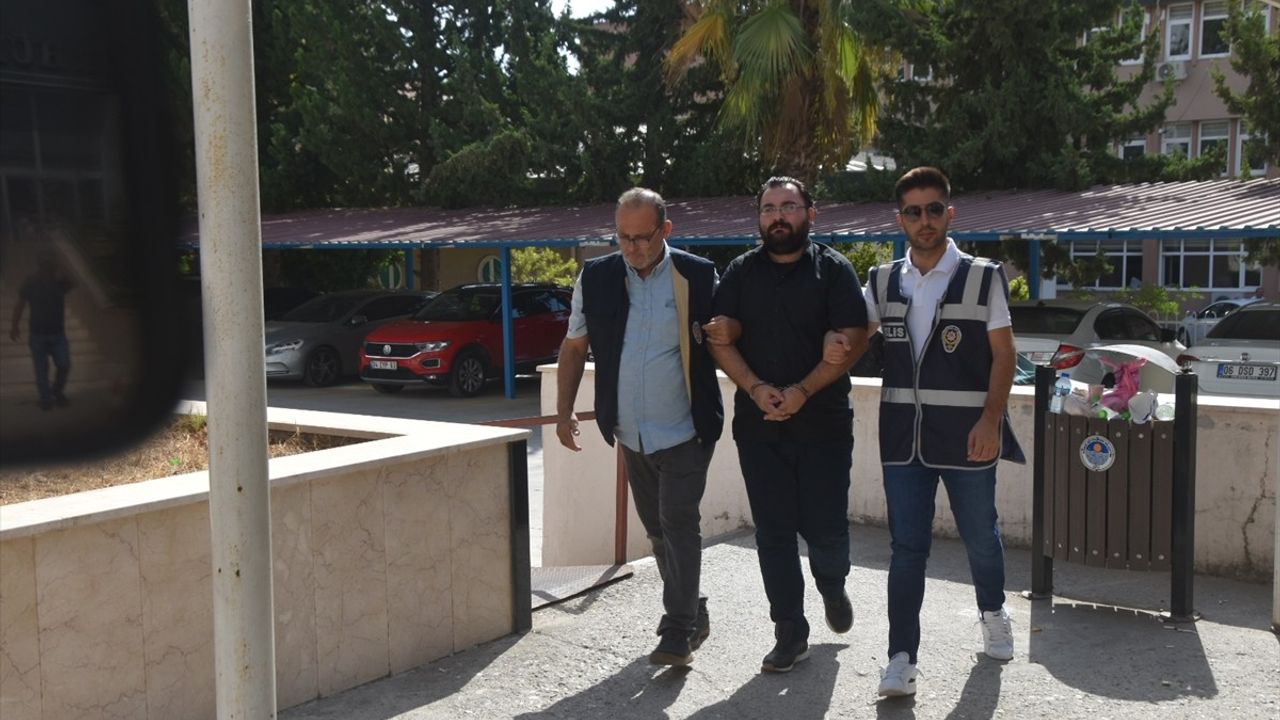 Mersin'de Emekli Öğretim Görevlisinin Ölümü ve Oğlunun Tutuklanması