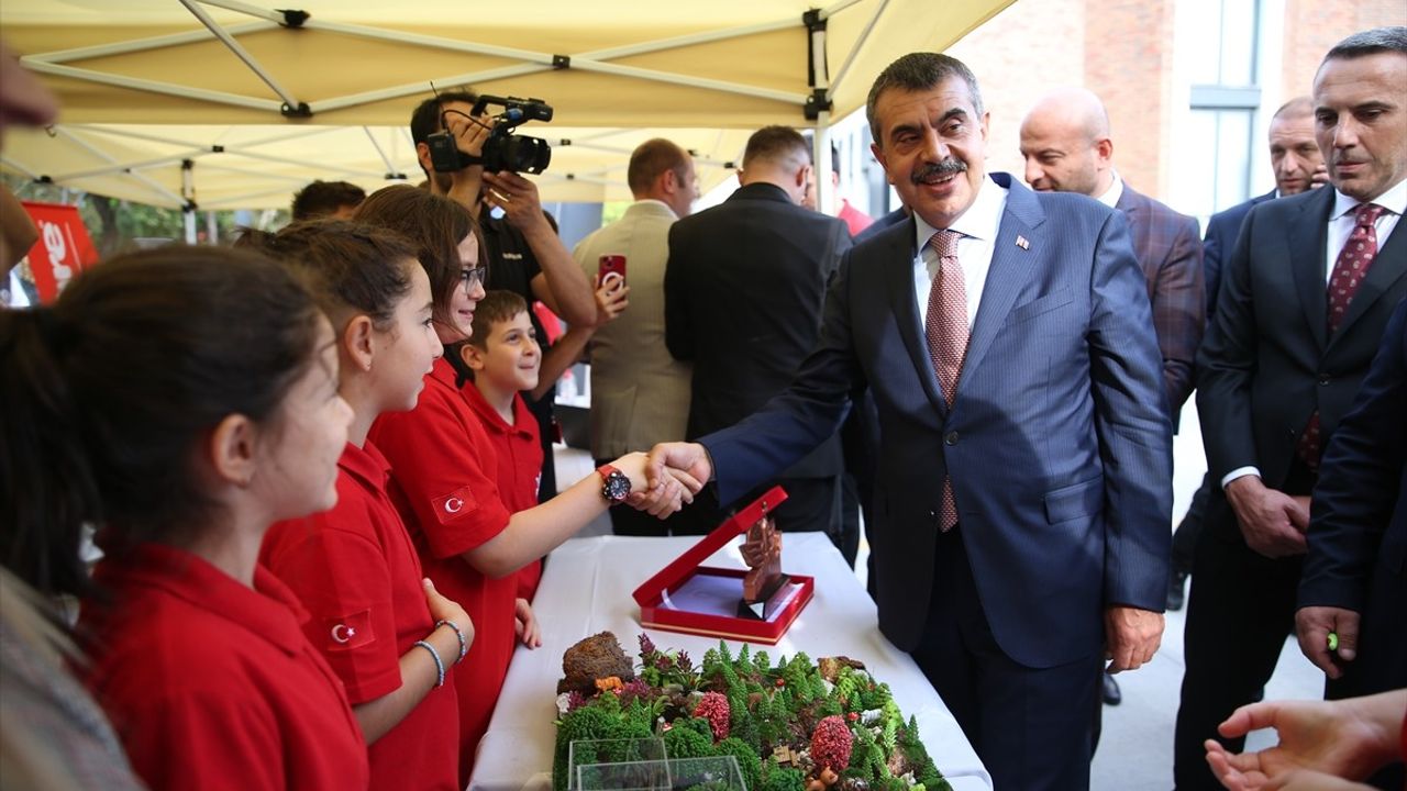 Milli Eğitim Bakanı Tekin, Adapazarı Anadolu İmam Hatip Lisesi Açılışında Eğitimin Geleceğine Dikkat Çekti