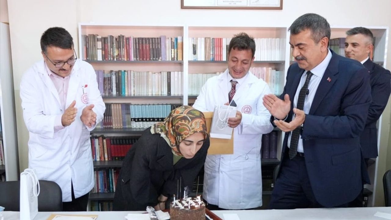 Milli Eğitim Bakanı Yusuf Tekin Erzurum'da Öğretmen ve Öğrencilerle Buluştu