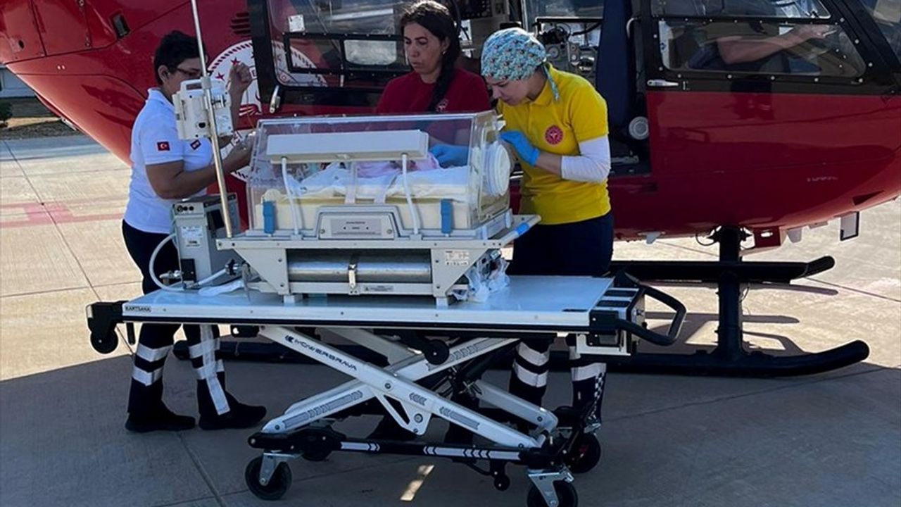 Muğla'da Ambulans Helikopterle Bebeğin Nakli Gerçekleşti