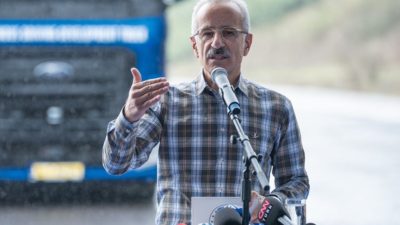 Otonom Taşımacılıkta Yeni Adım: Ulaştırma Bakanı Uraloğlu Ford Trucks Test Sürüşünde