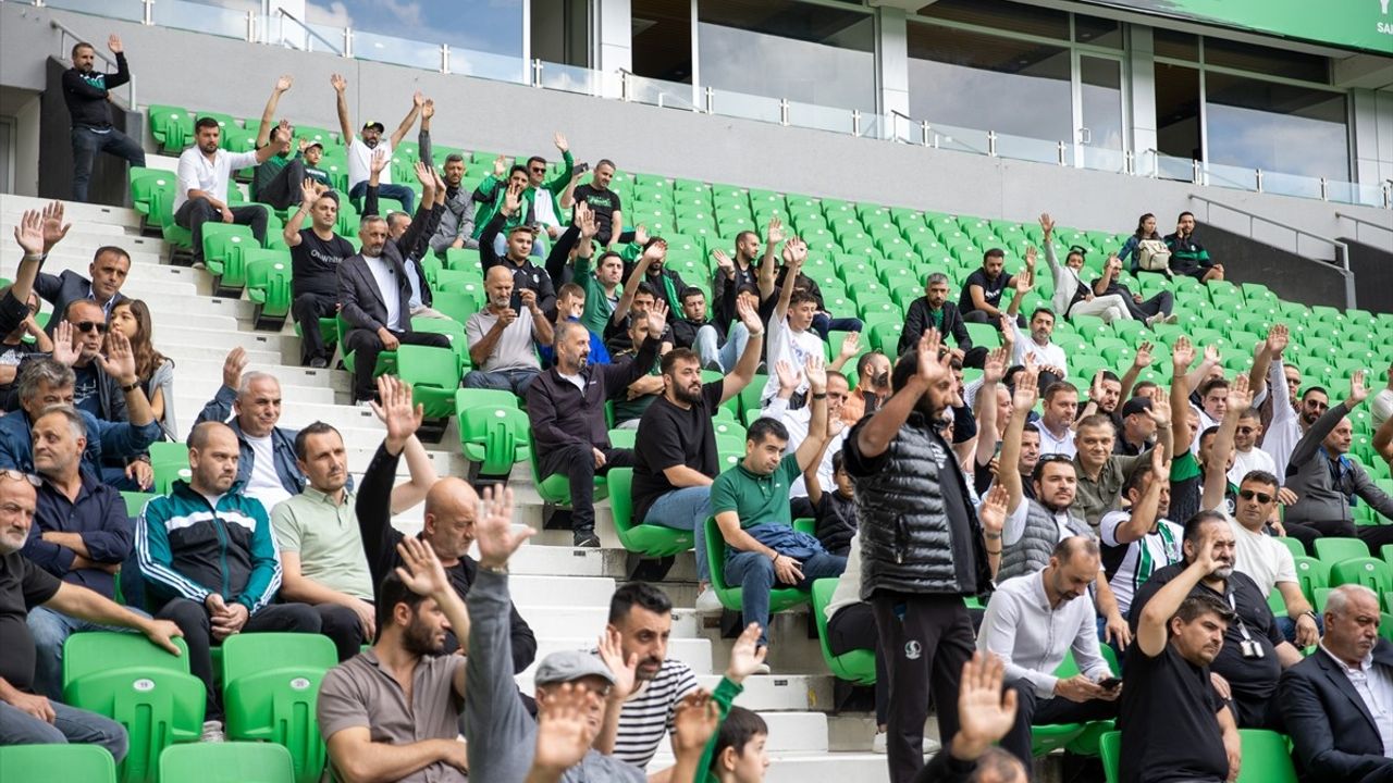 Sakaryaspor Başkanlığına Cumhur Genç Seçildi