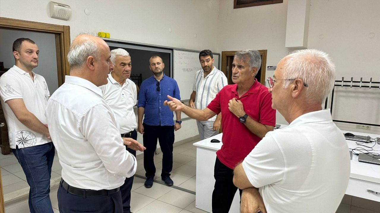 Şenol Güneş'ten Naci Orhan Bilgisayar Bilimleri Merkezine Ziyaret