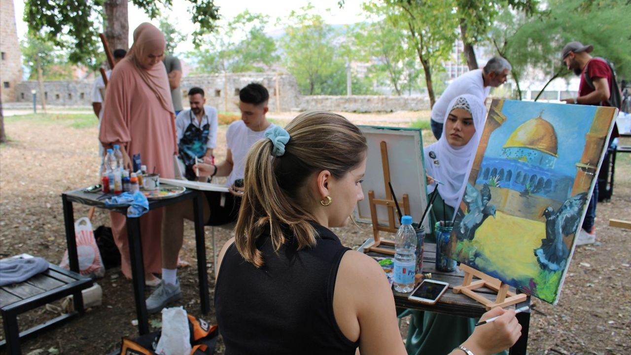 Sırbistan'da Ressamlar Özgür Filistin İçin Bir Araya Geldi