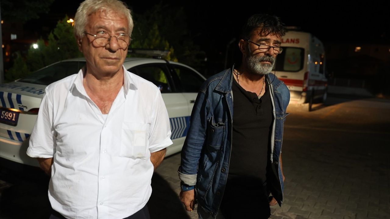 Sivas'ta Yolcu Otobüsü Devrildi, 24 Yaralı Taburcu Edildi