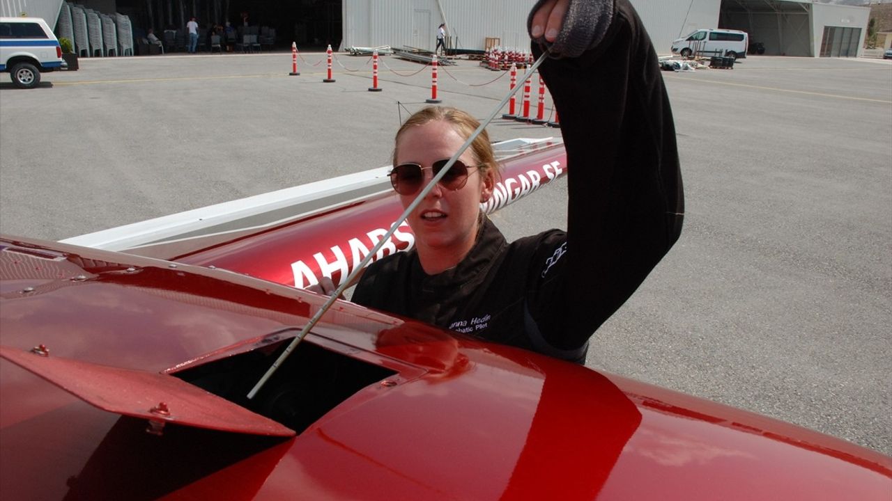 Sivrihisar Hava Gösterileri'ne İsveçli Pilot Hazırlanıyor