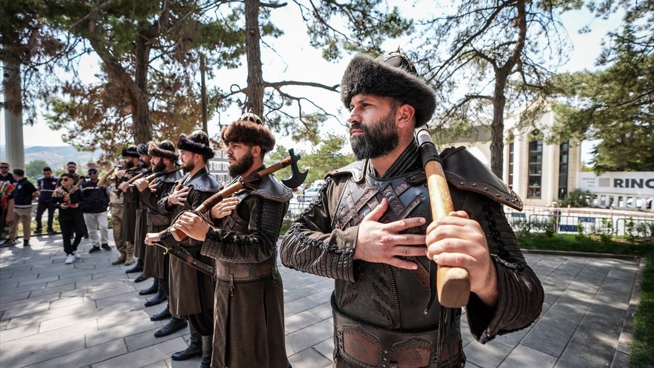 Söğüt Ertuğrul Gazi'yi Anma ve Yörük Şenlikleri Coşkuyla Devam Ediyor