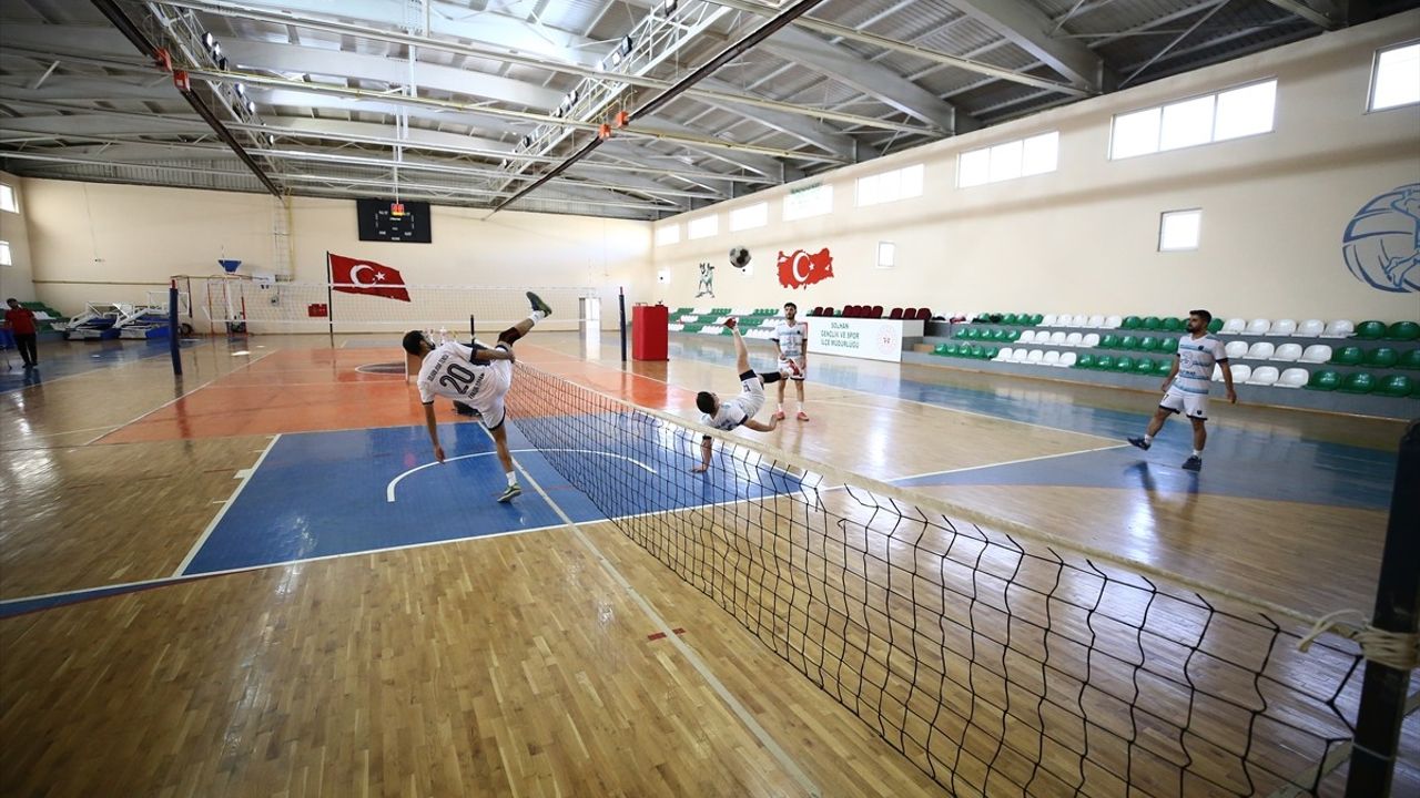 Solhan Ayak Tenisi Takımı Dünya Şampiyonası'na Hazırlanıyor