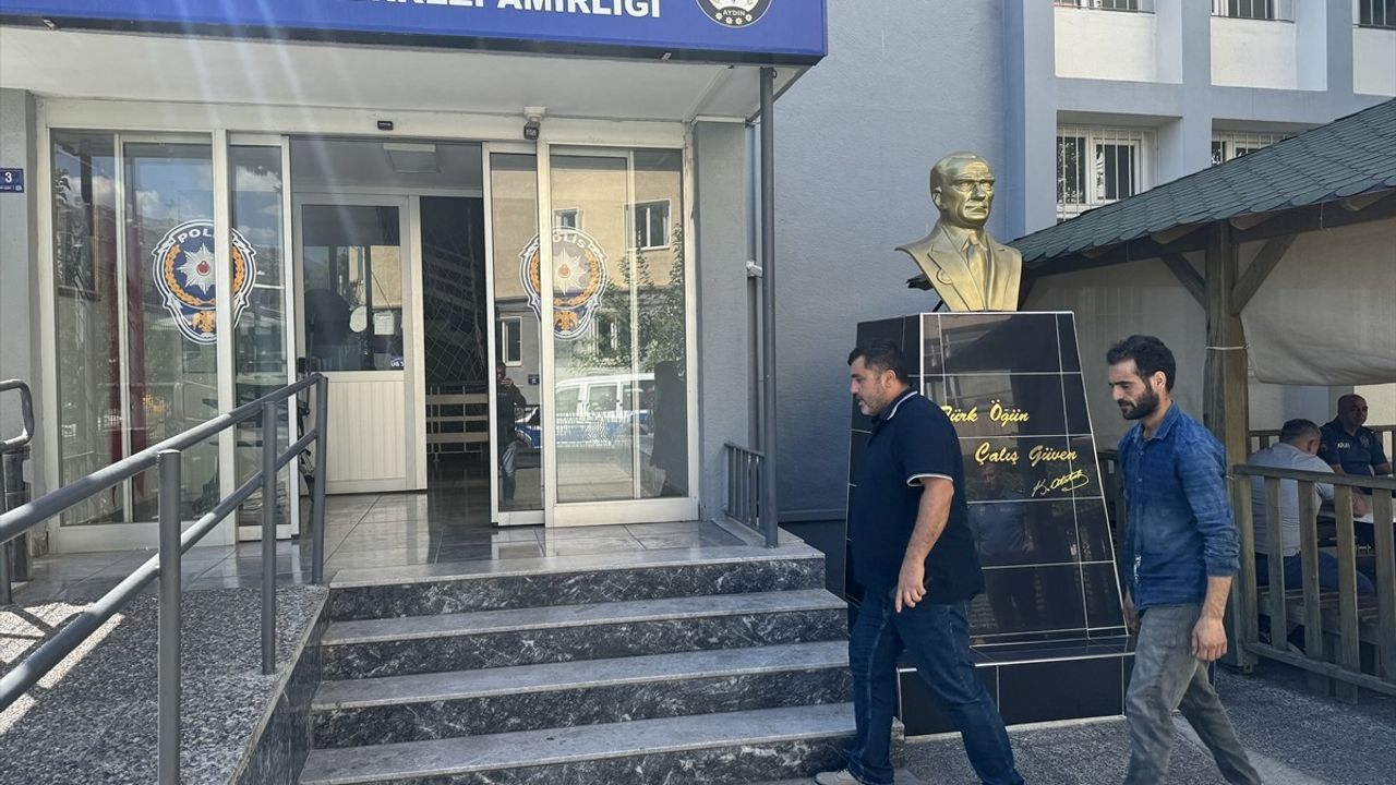 Suriyeli Atık Toplayıcı, Bulduğu 500 Bin Lirayı Sahiplerine Ulaştırdı