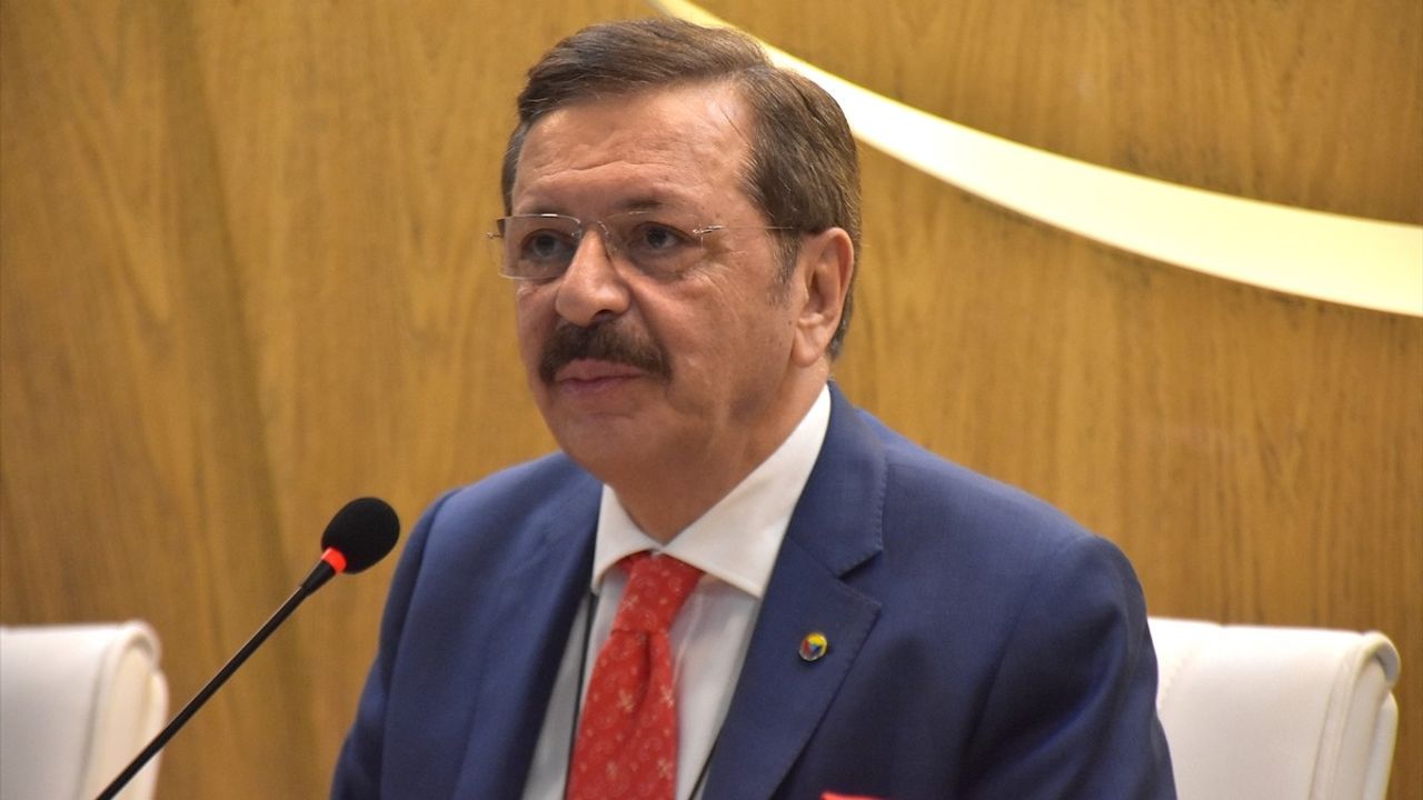 TOBB Başkanı Hisarcıklıoğlu, Van'da İstihdamın Yıldızları Ödül Töreni'ne Katıldı