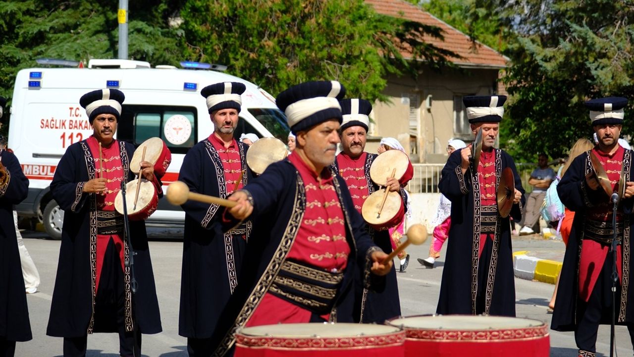 Trakya'nın Geleneksel Eğlencesi Pavli Panayırı Başladı