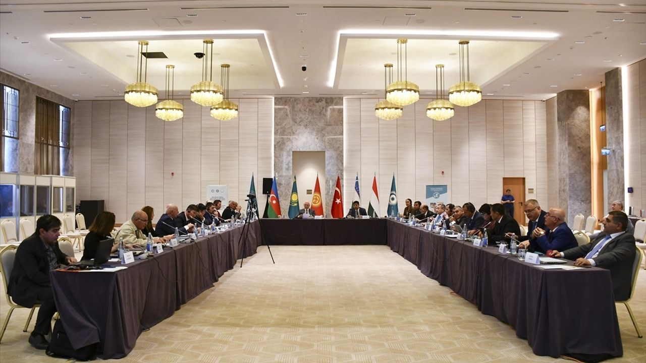 Türk Dünyası Arkeologları Şuşa'da Bir Araya Geldi