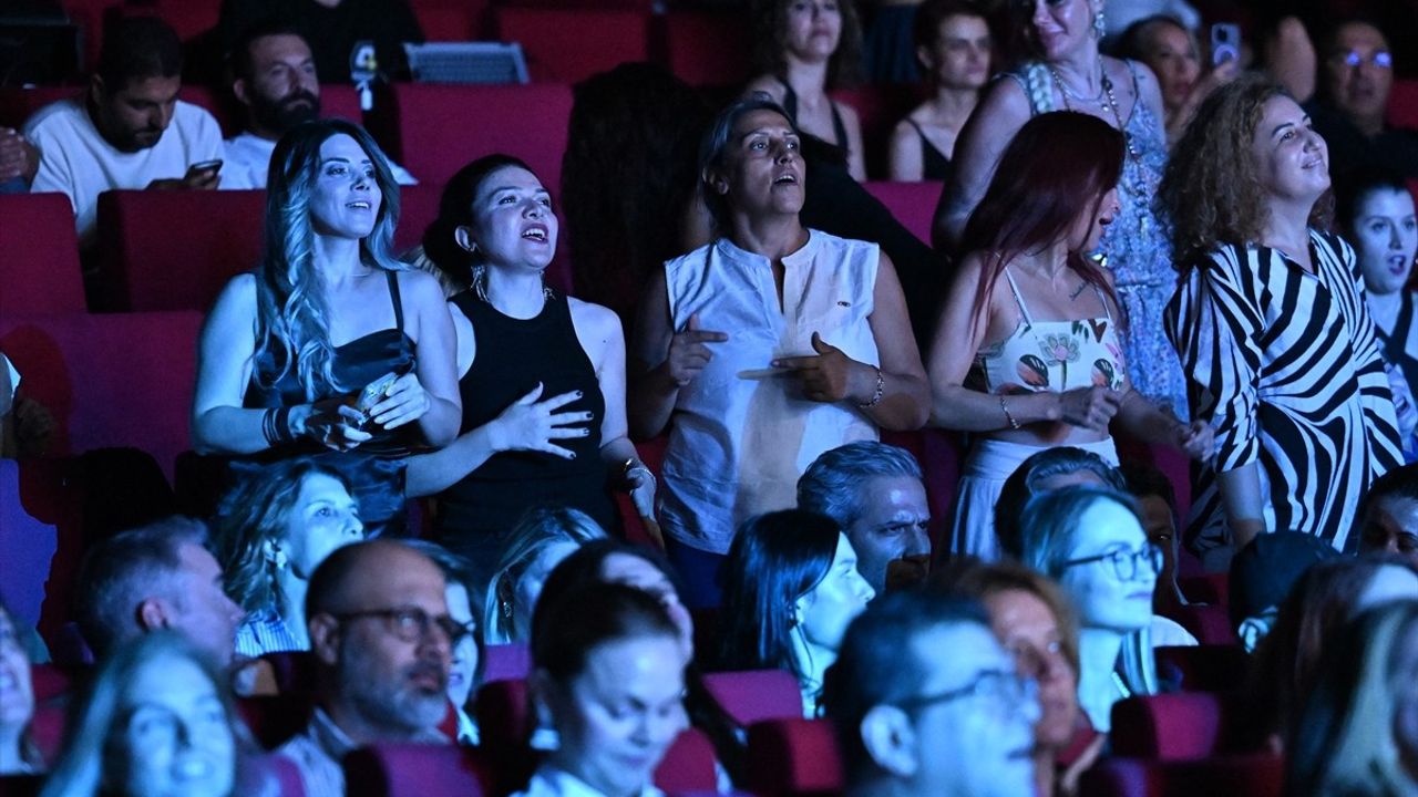 Ukraynalı Prime Orchestra, Adana'da Destek Konseri Verdi