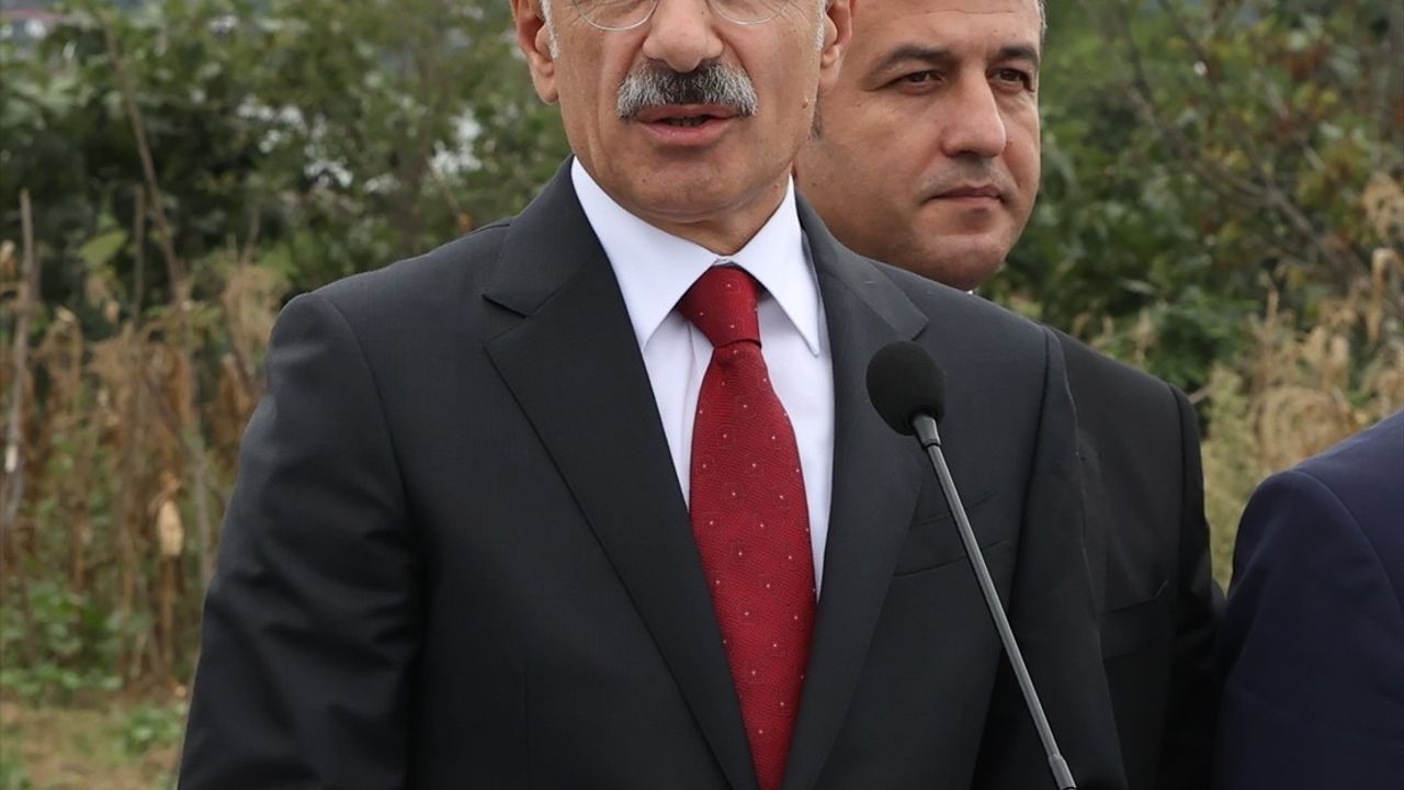 Ulaştırma ve Altyapı Bakanı Uraloğlu, Samsun'daki Yol Projelerini İnceledi