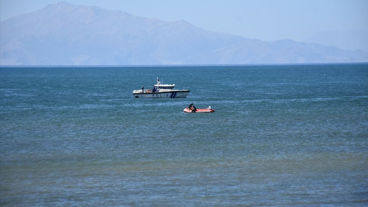 Van'da Kaybolan Üniversite Öğrencisi İçin Arama Çalışmaları Devam Ediyor