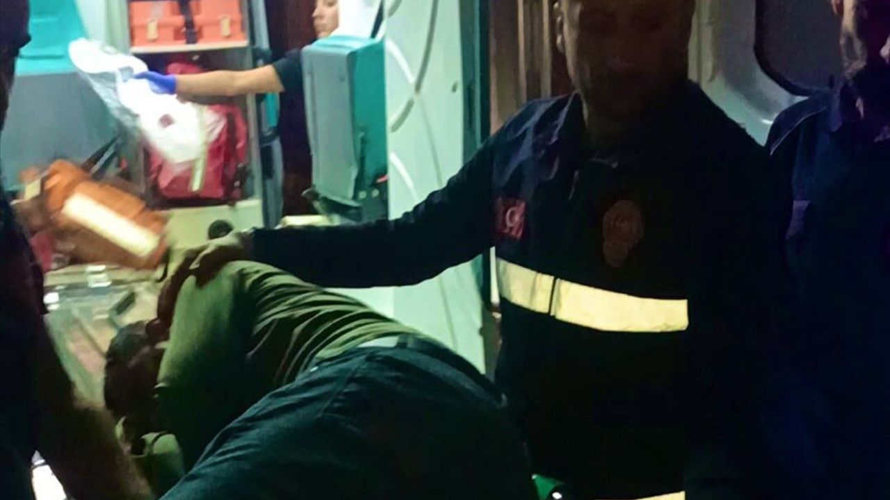 Van'da Kuyuya Düşen Kişi İtfaiye Ekiplerince Kurtarıldı