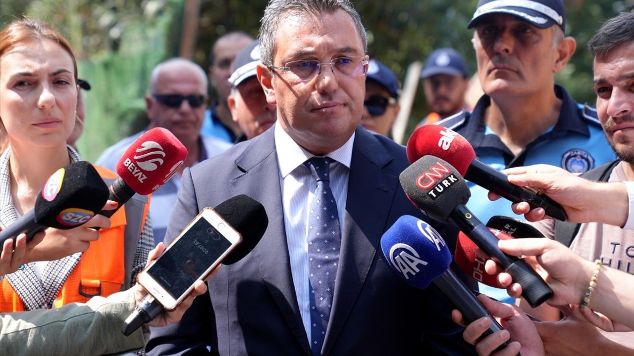 Vaniköy'de Kaçak Yapı Yıkım İşlemleri Devam Ediyor