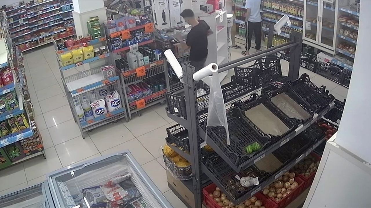 Yalova'da Hırsızlık Çetenin İki Üyesi Tutuklandı