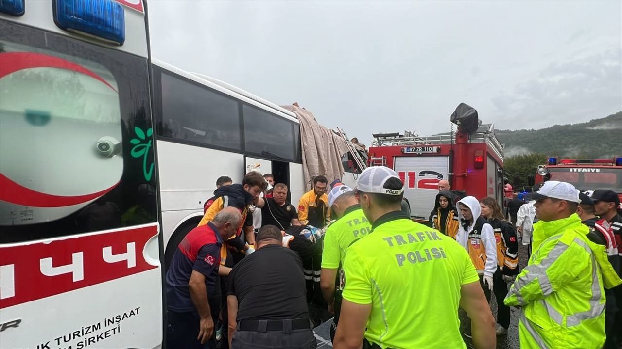 Zonguldak'ta Feci Kaza: 2 Ölü, 24 Yaralı