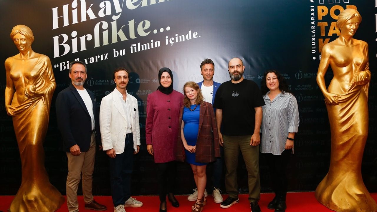 61. Antalya Altın Portakal Film Festivali'nde 'Gülizar' Filmi Gösterildi