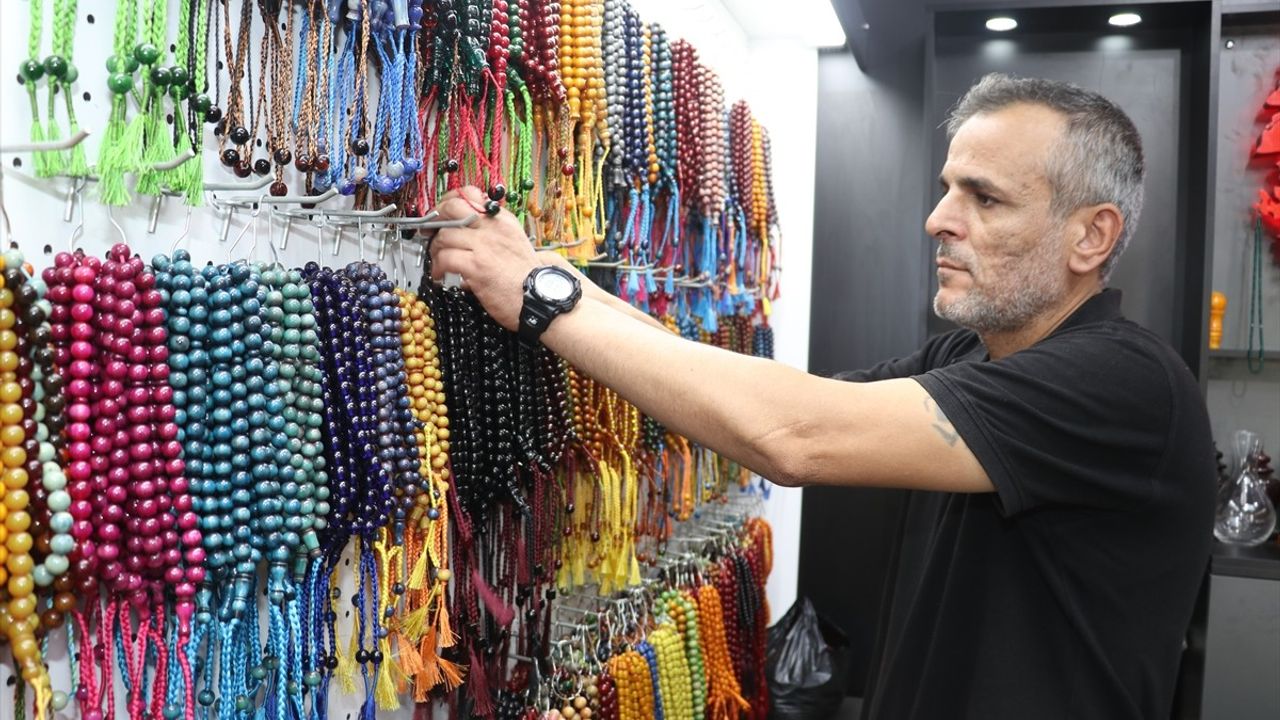 Adana'da 3. Tesbih ve Doğal Taşlar Fuarı Başlıyor