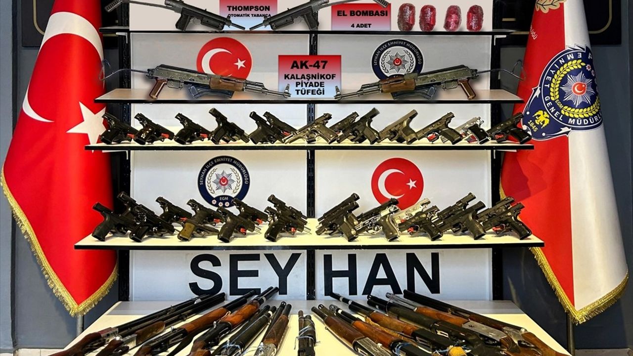 Adana'da Silah ve Uyuşturucu Operasyonu: 4 El Bombası Ele Geçirildi