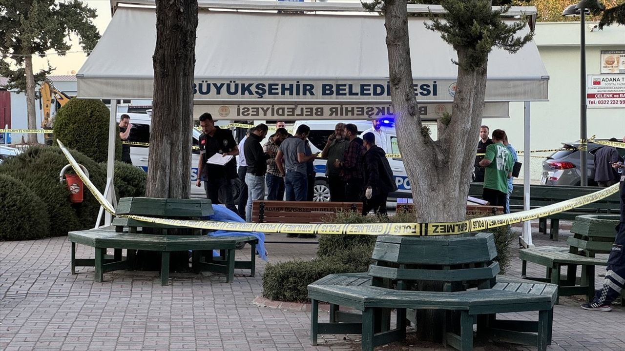 Adana Mezarlığında Silahlı Saldırı: Anne ve İki Kızı Hayatını Kaybetti